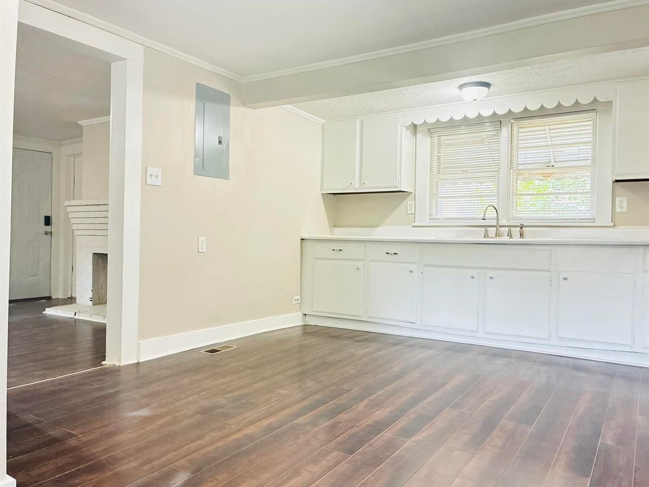 145 Parrish St - Photo 6 of 19