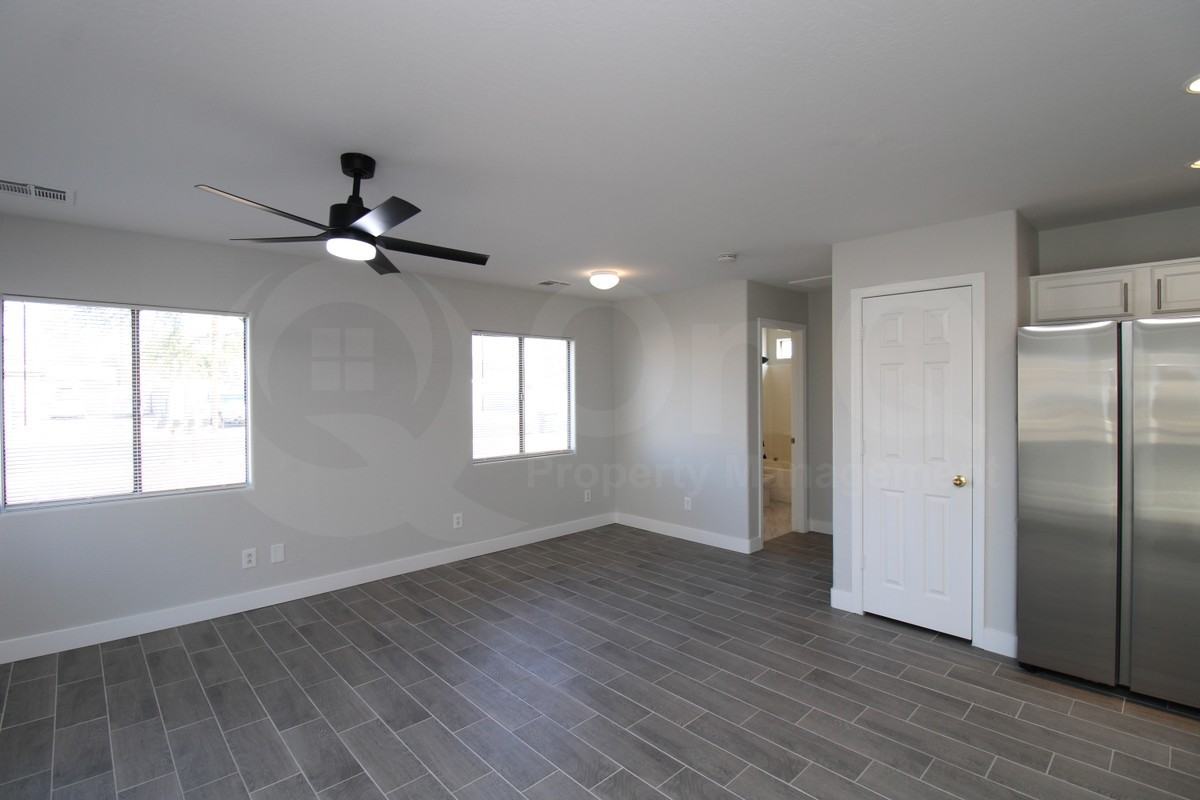 2153 W Morten Ave #1 - Photo 3 of 16