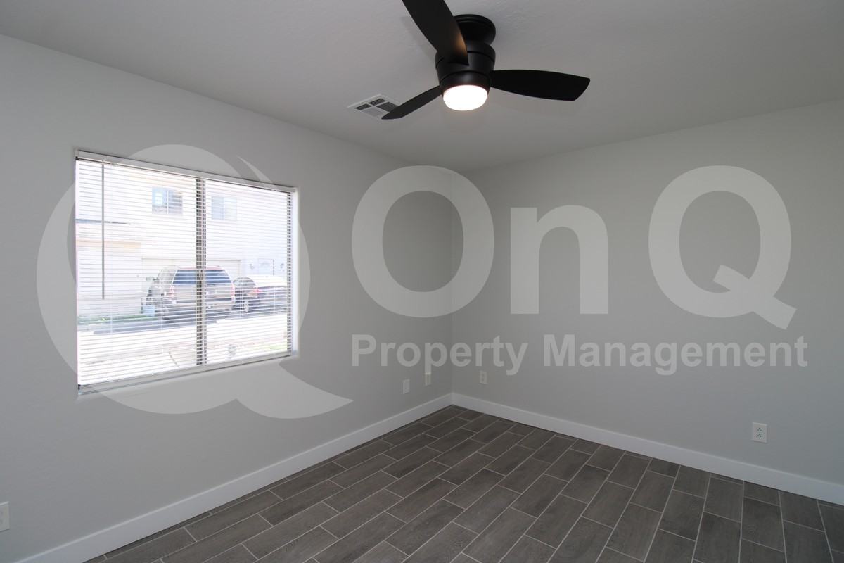 2153 W Morten Ave #1 - Photo 5 of 16