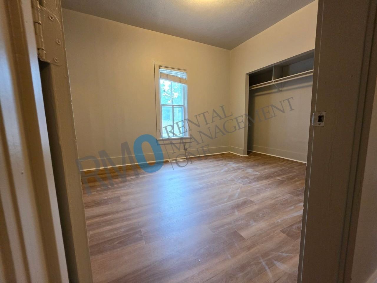 1055 E Front St #2 - Photo 4 of 15