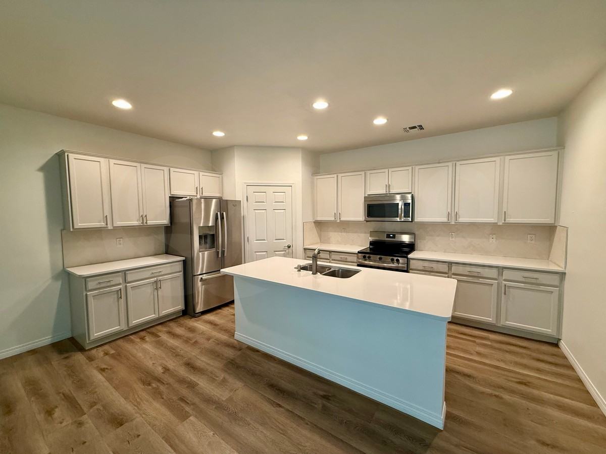 11024 E Midnight Moon Ln - Photo 2 of 42