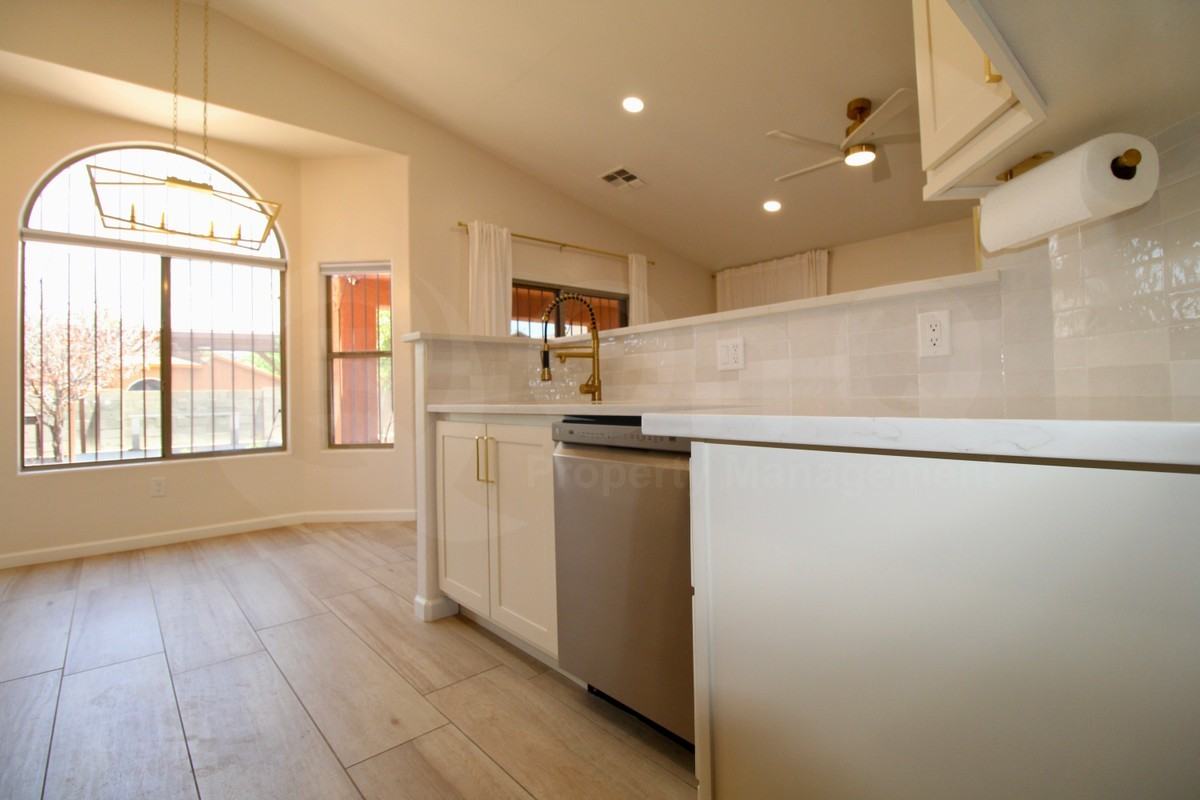 2353 E Calle Sierra Del Manantial - Photo 5 of 23