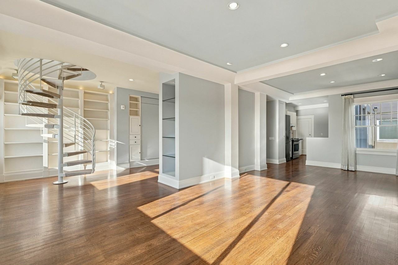 2363 Larkin St #42 - Photo 3 of 48