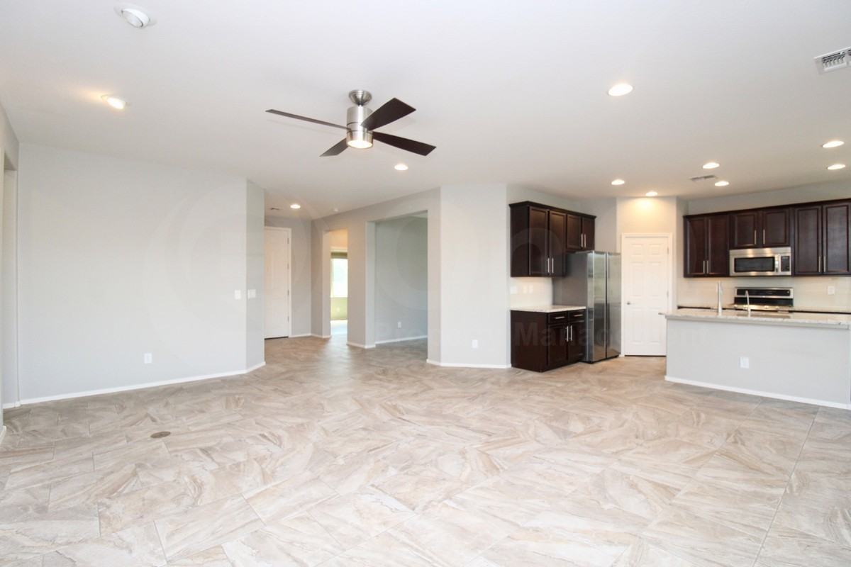 20147 N Laguna Way - Photo 4 of 18