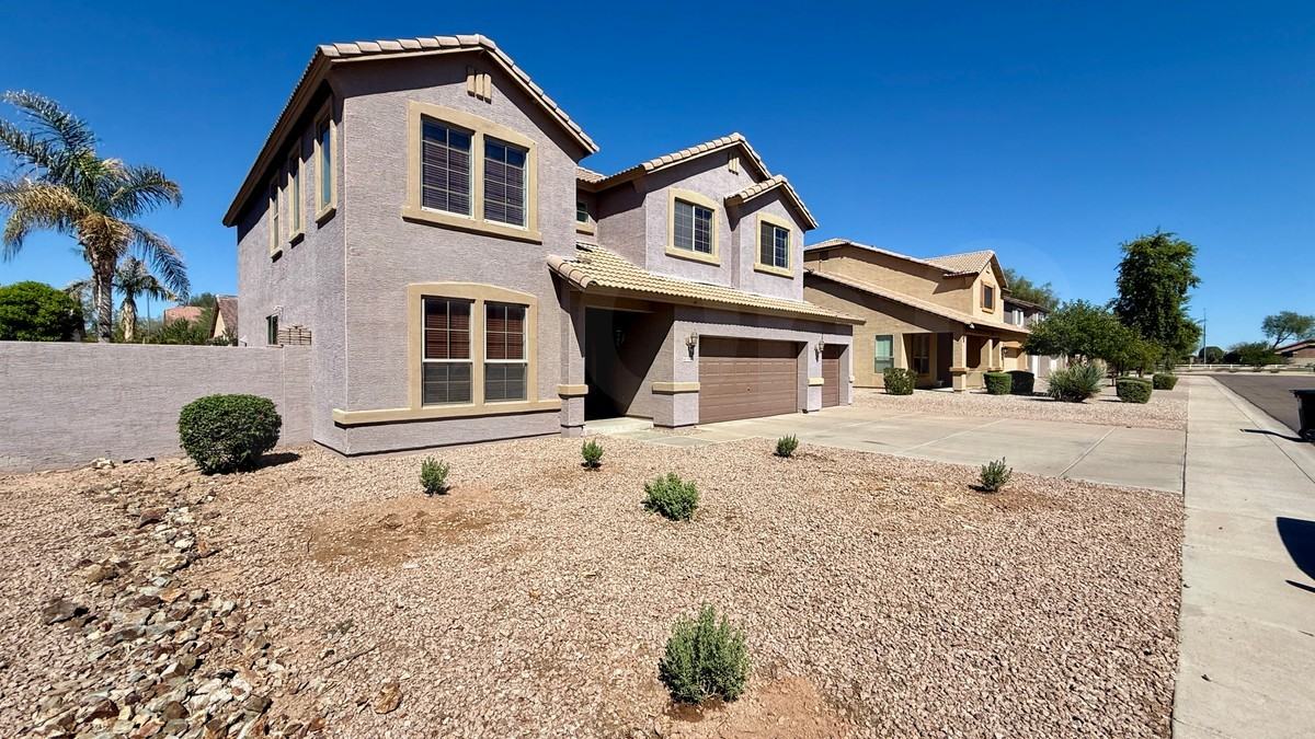 2910 E Lindrick Dr - Photo 2 of 21
