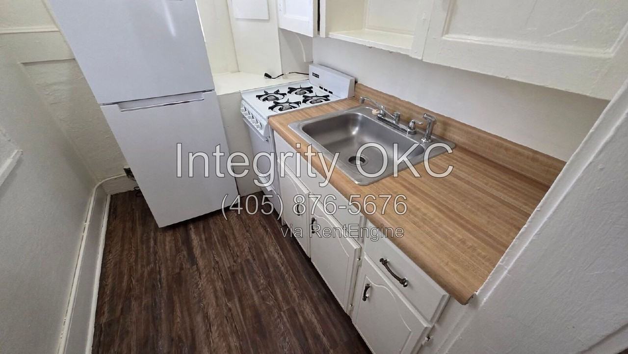 571 S University Blvd #8 - Photo 7 of 17
