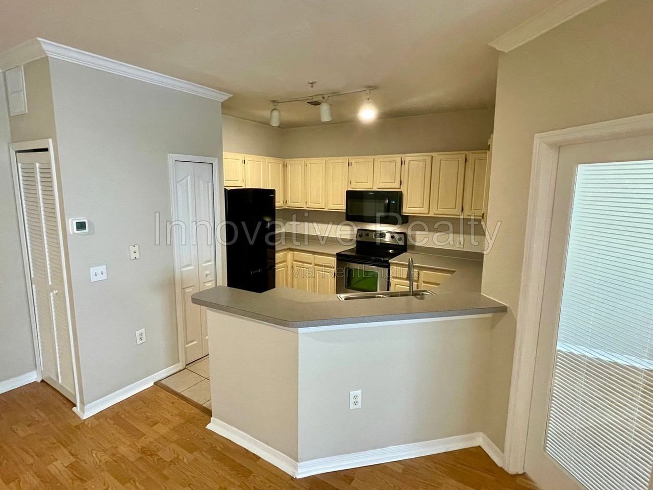 2428 Legacy Lake Dr - Photo 4 of 29