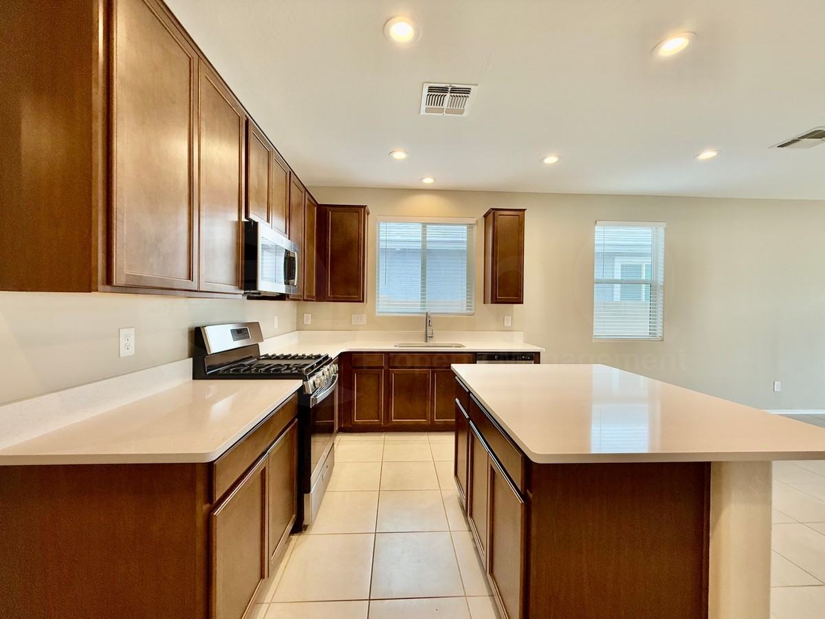 2882 N Blossom Ln - Photo 4 of 25