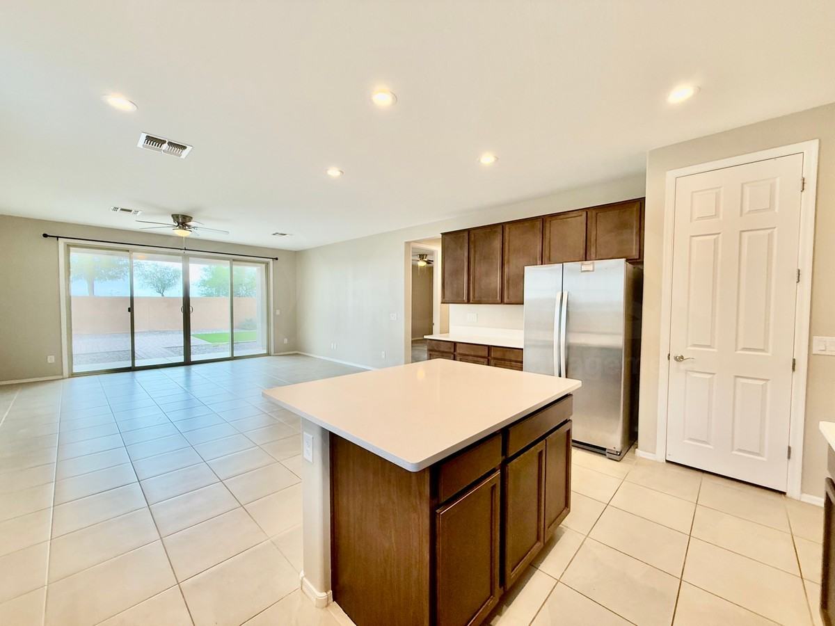 2882 N Blossom Ln - Photo 5 of 25