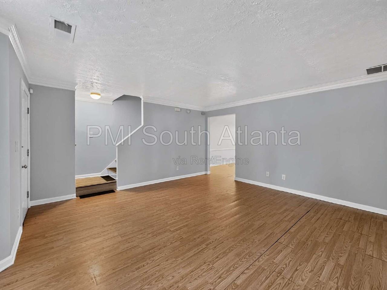 1070 Huntington Trce Se - Photo 5 of 26