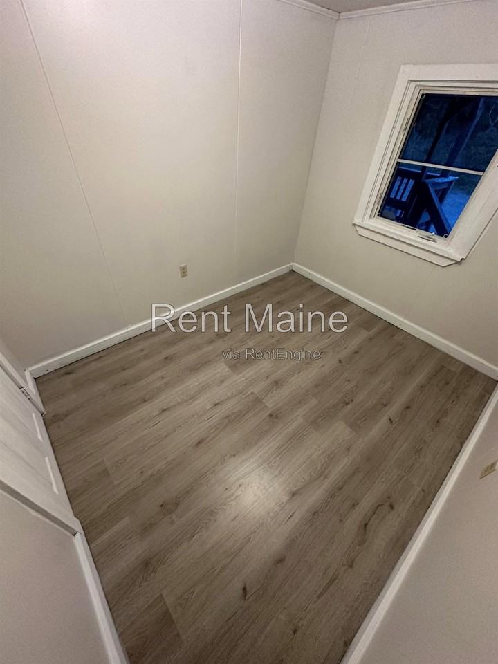 171 Riverside Dr #4 - Photo 5 of 7