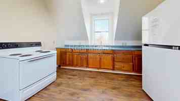 featured image of 3 Summer St #3