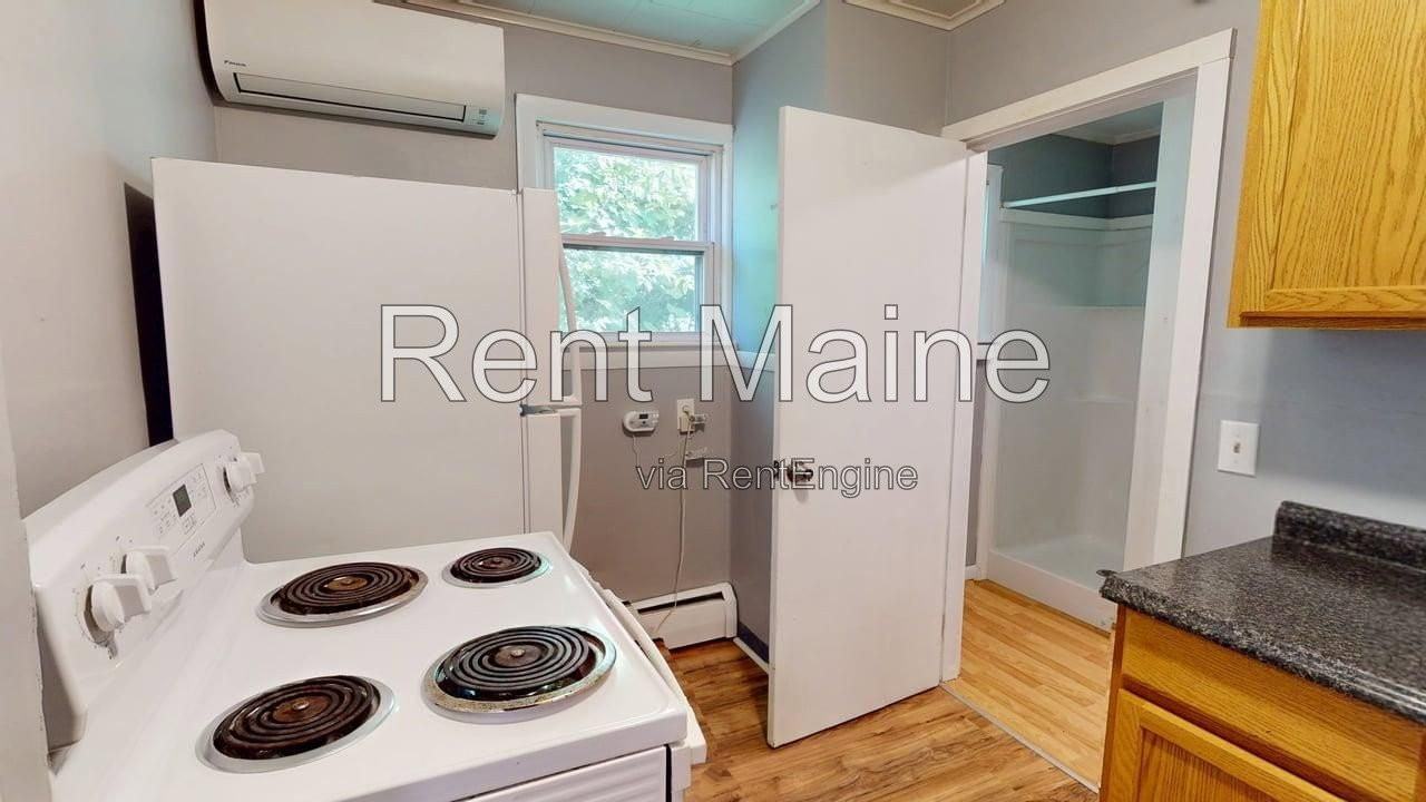 513 Main St #10 - Photo 2 of 8
