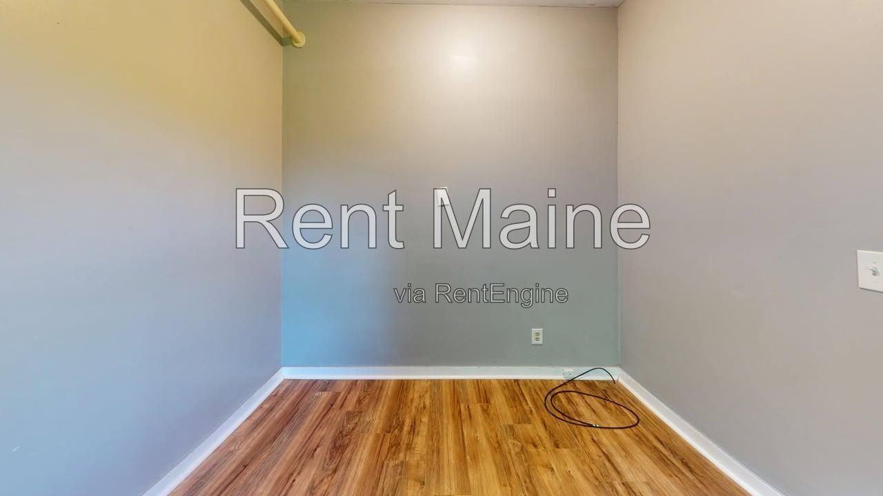 513 Main St #10 - Photo 3 of 8