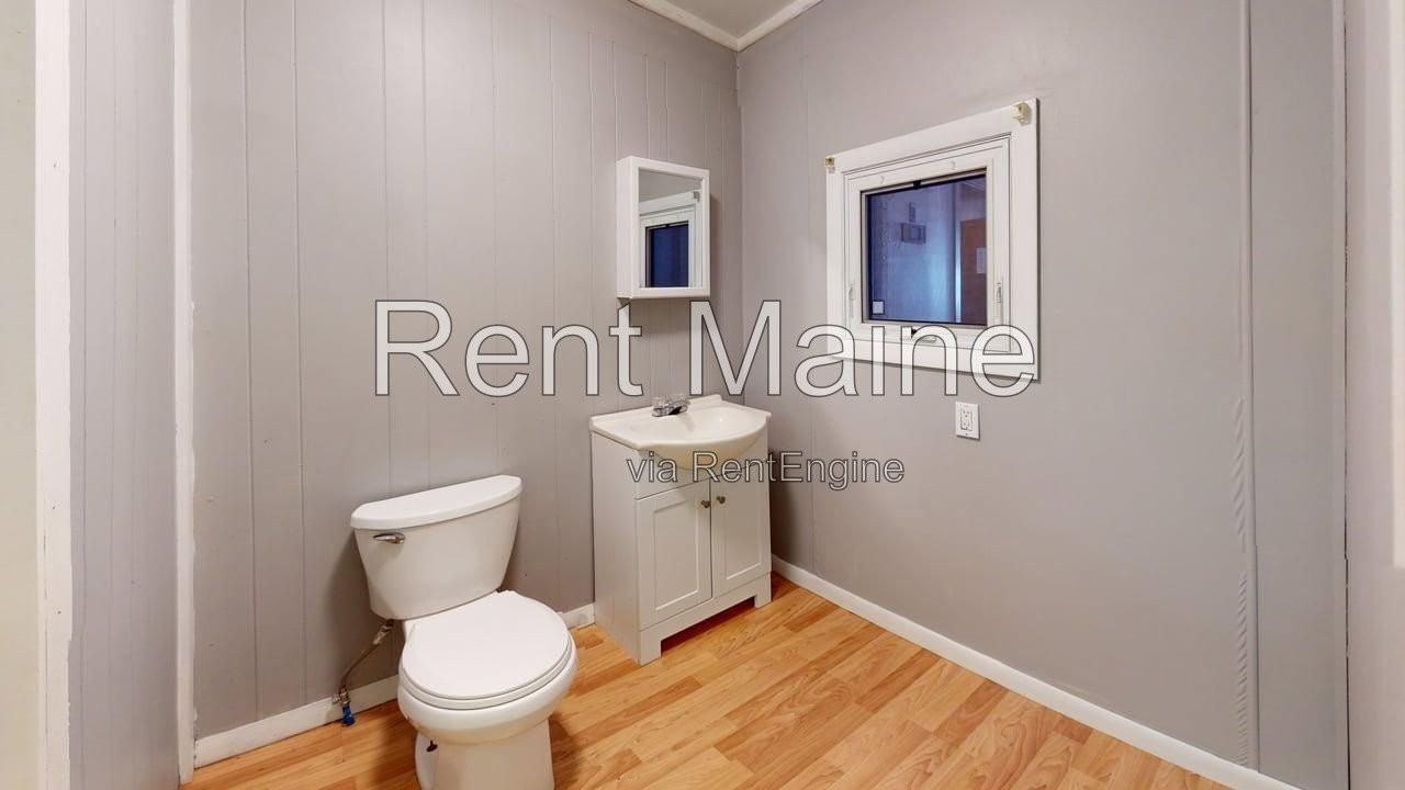 513 Main St #10 - Photo 5 of 8