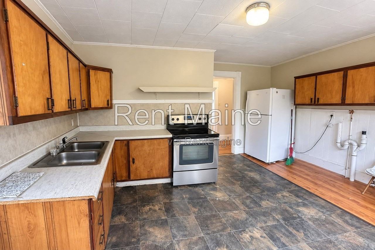 85 Church St #2