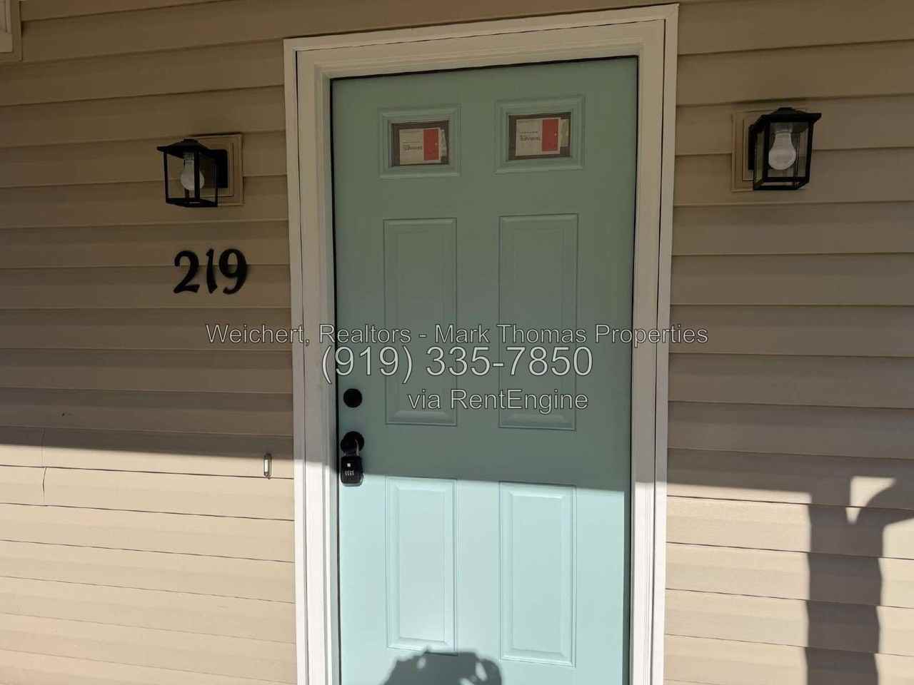 219 Bridgefield Pl - Photo 2 of 19