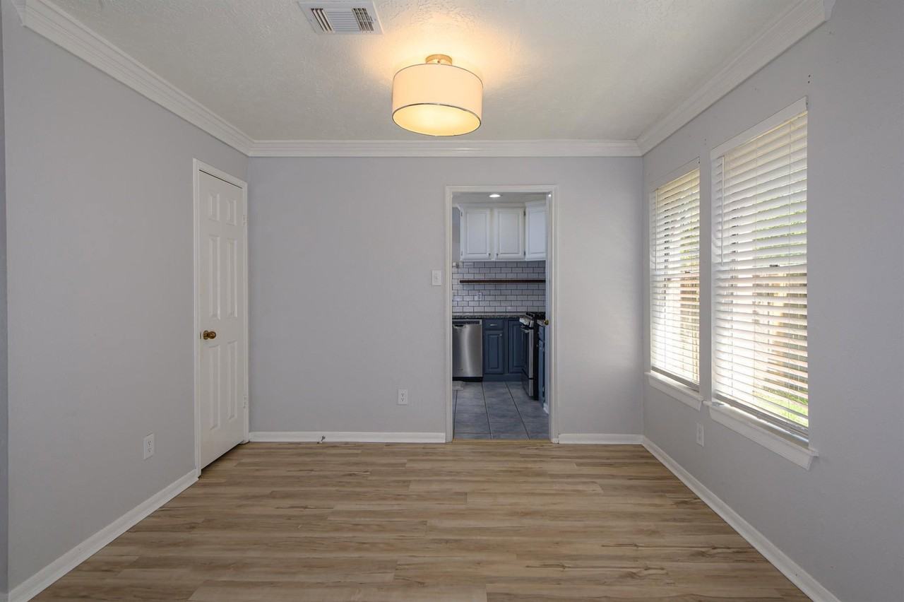 14831 Saint Cloud Dr - Photo 5 of 18