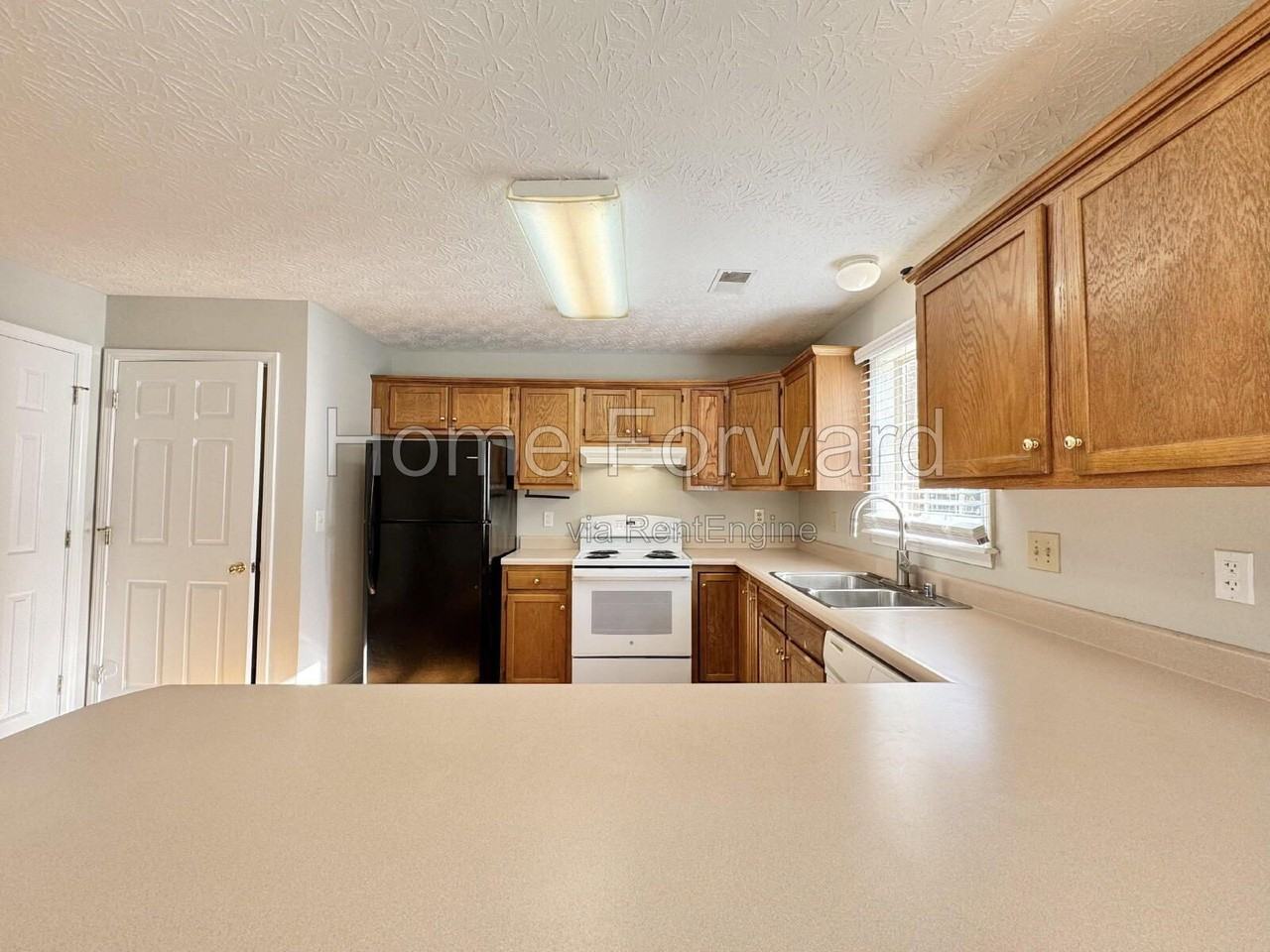 620 Sherard Cir - Photo 5 of 21