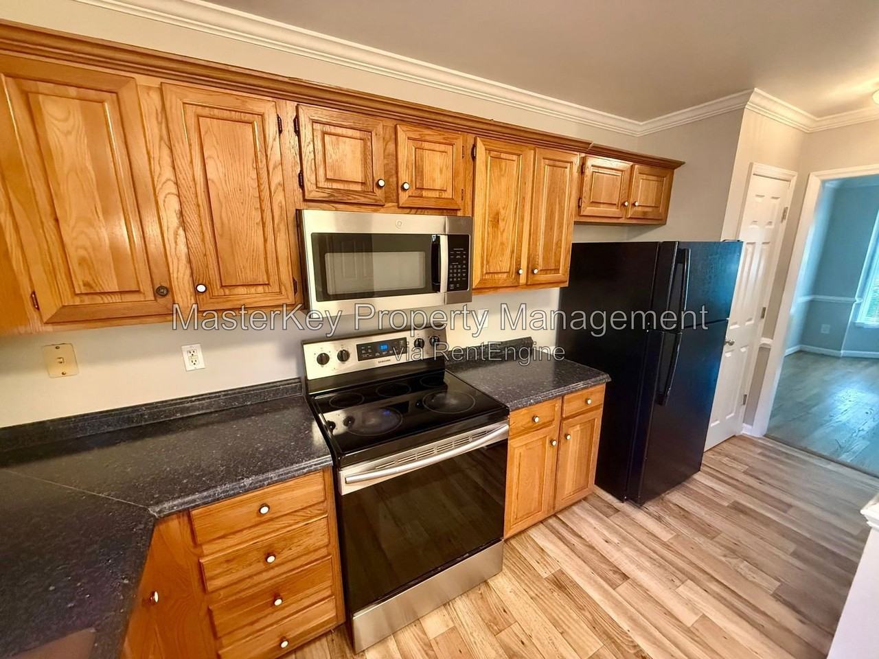 200 Carrousel Ln - Photo 3 of 19