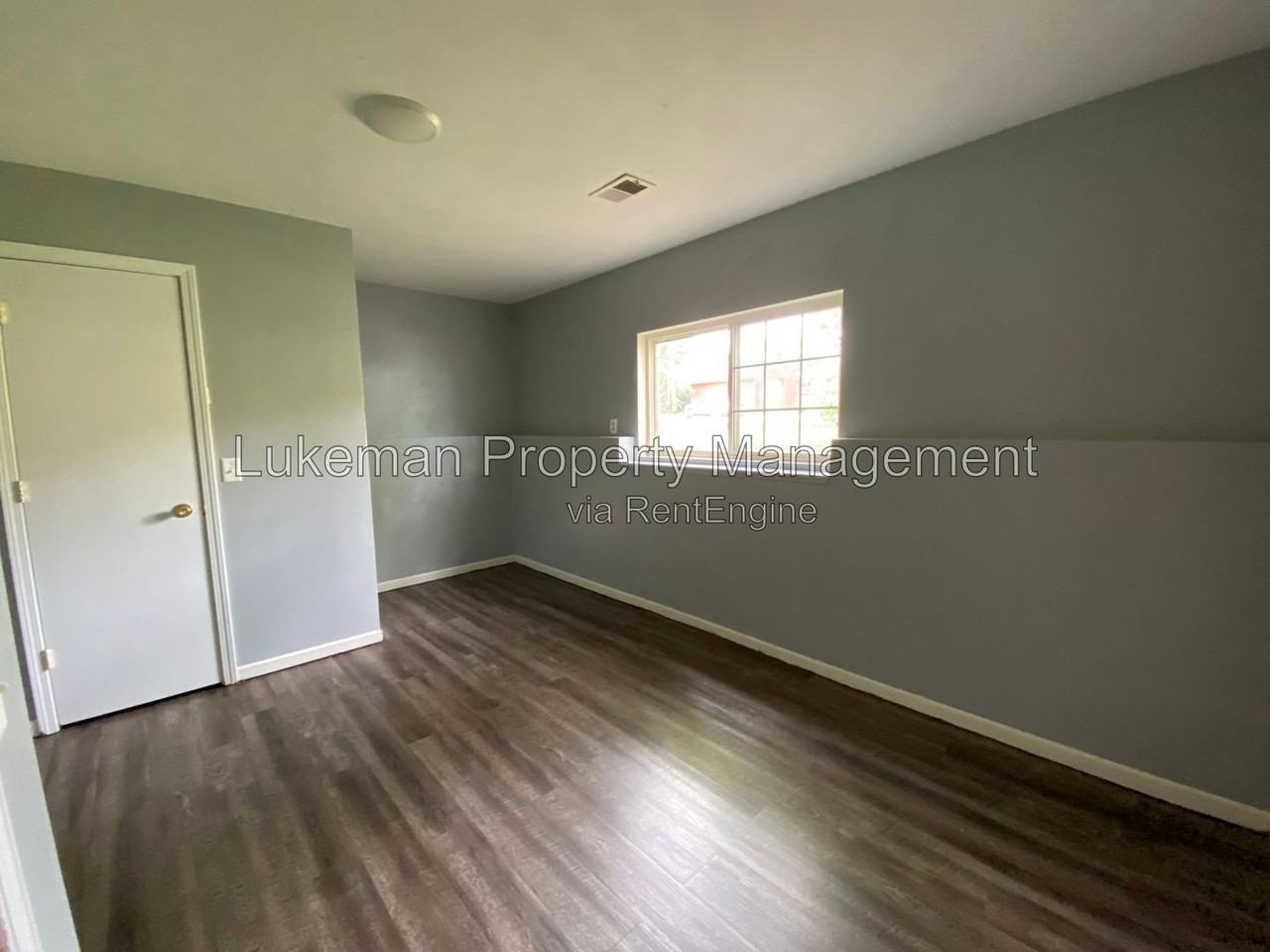 1113 Kimbark Ave - Photo 3 of 22
