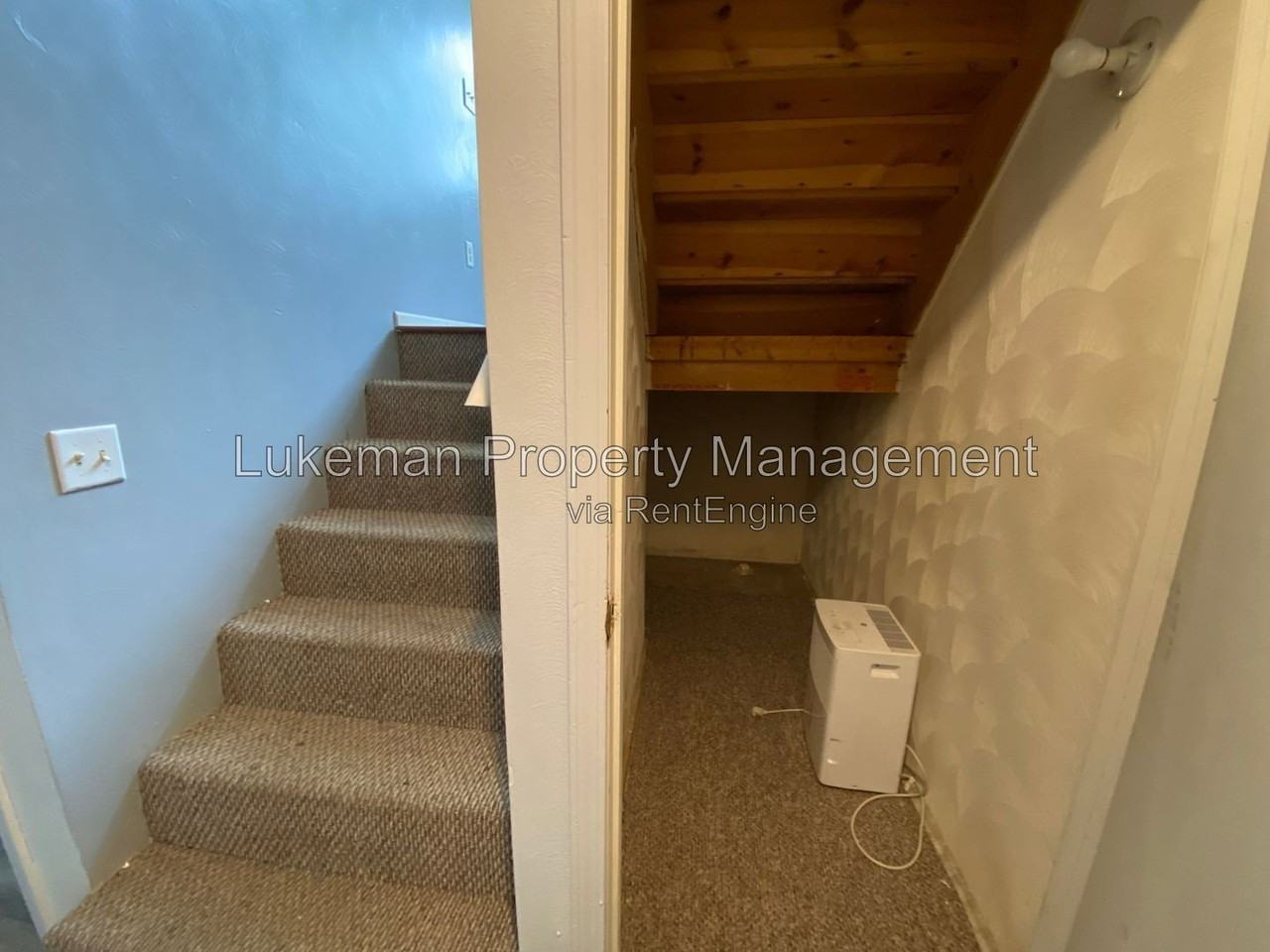 1113 Kimbark Ave - Photo 7 of 22
