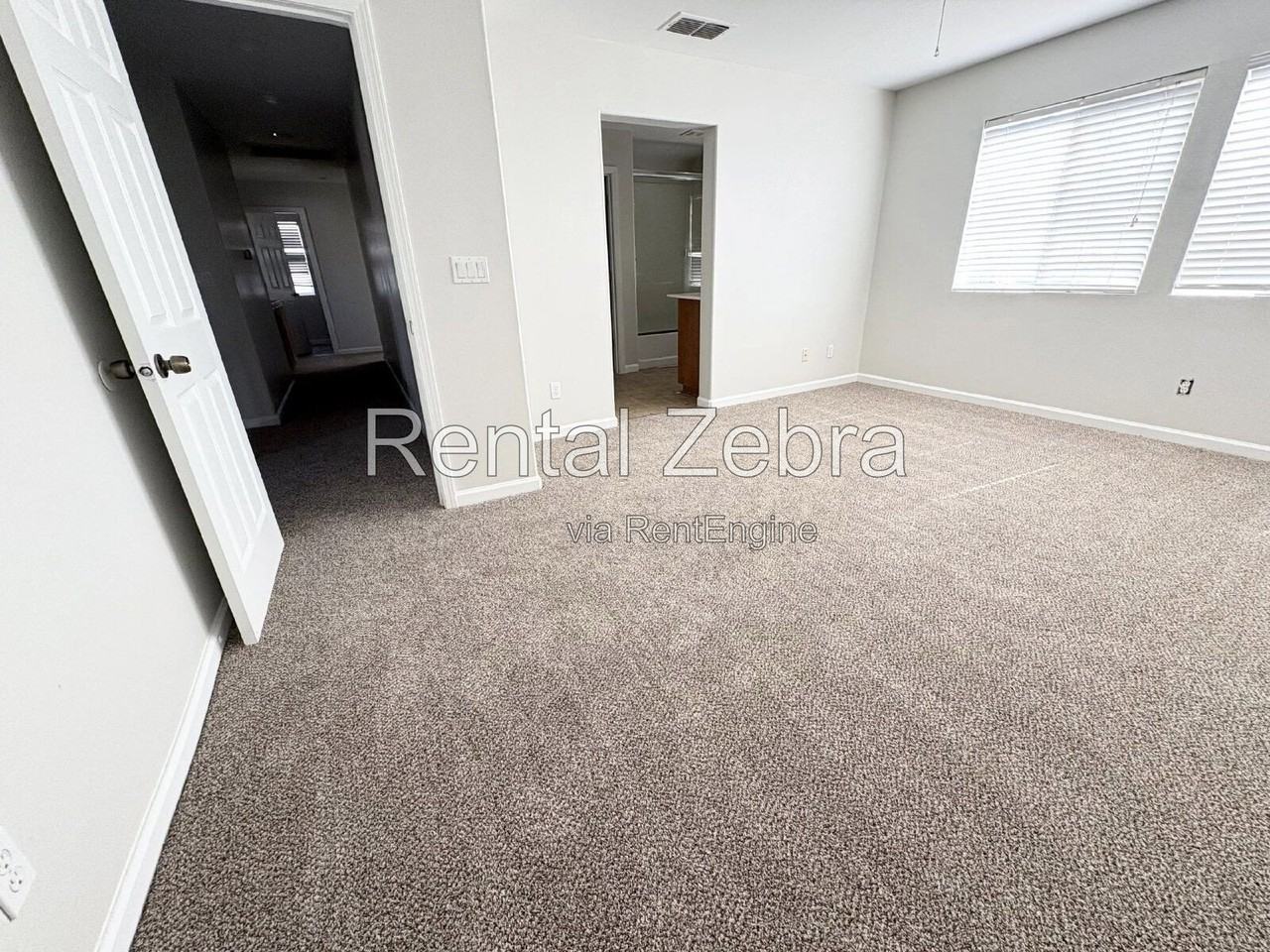 1362 Riverside Ct - Photo 4 of 11
