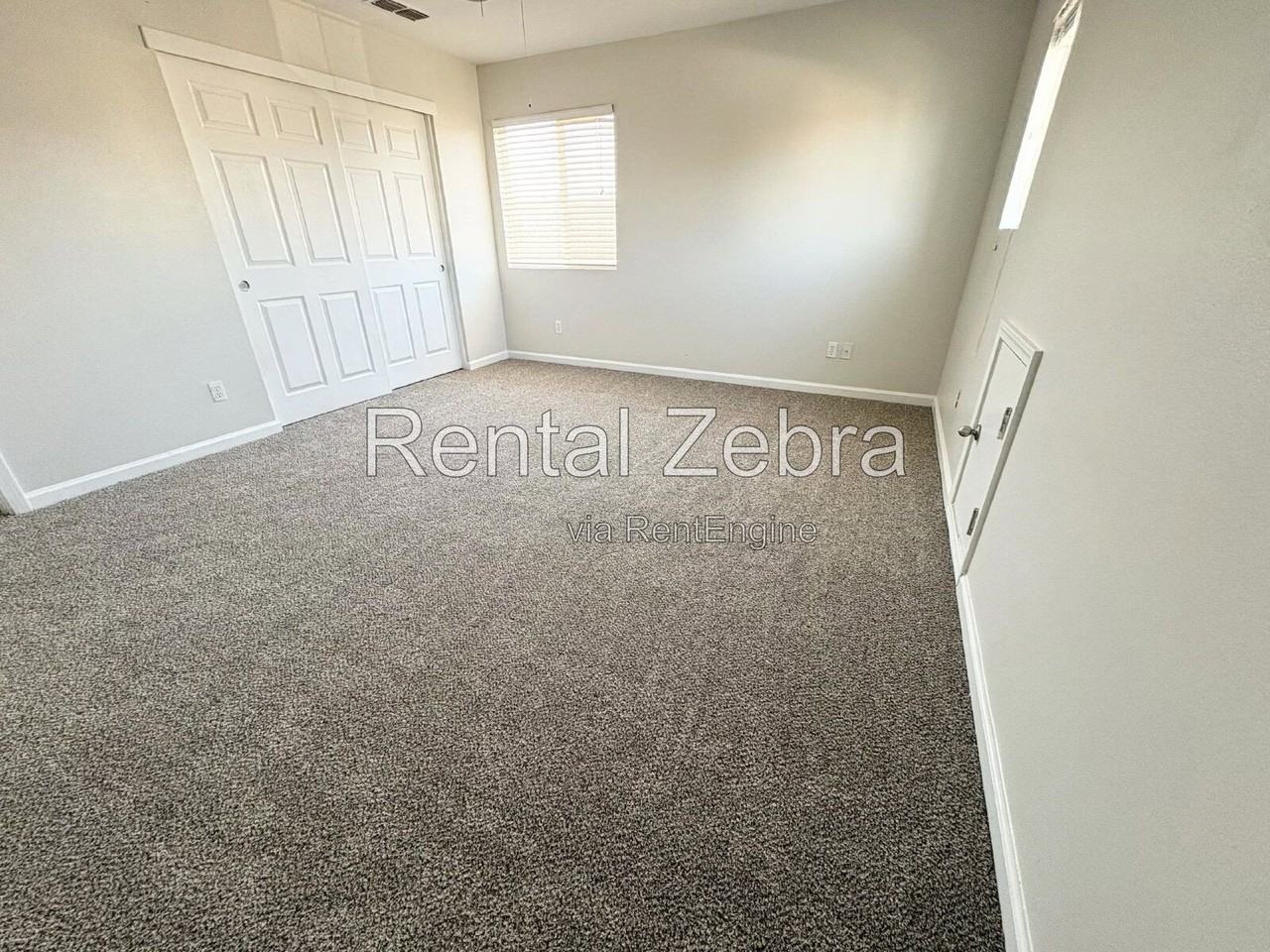 1362 Riverside Ct - Photo 5 of 11