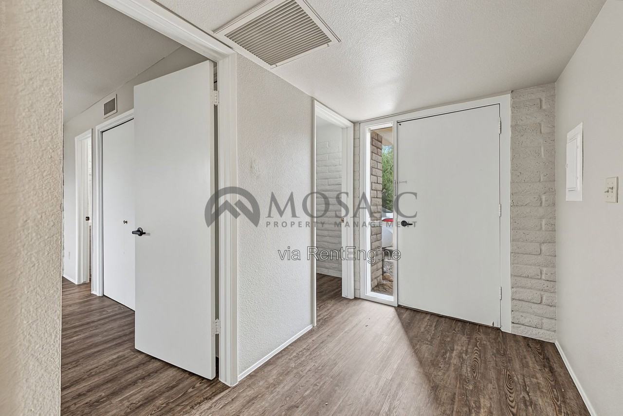 27250 N 64th St #19 - Photo 4 of 22