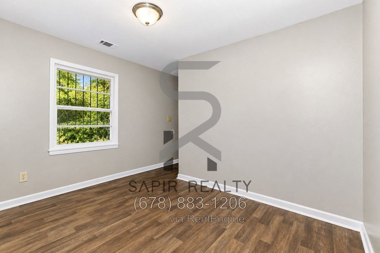 1017 Rebel Forest Dr Se - Photo 4 of 17