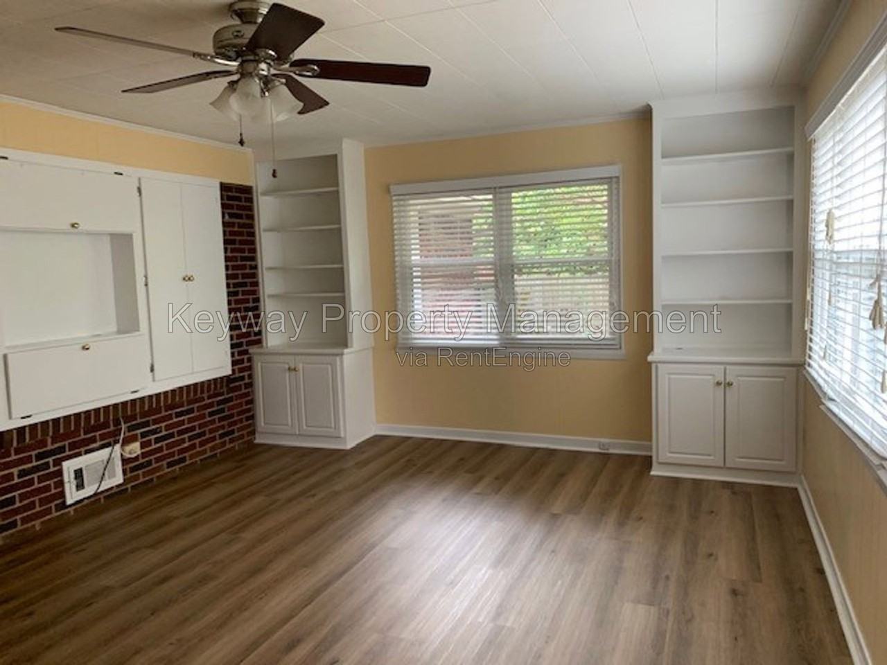 10116 Atomic Rd - Photo 5 of 20