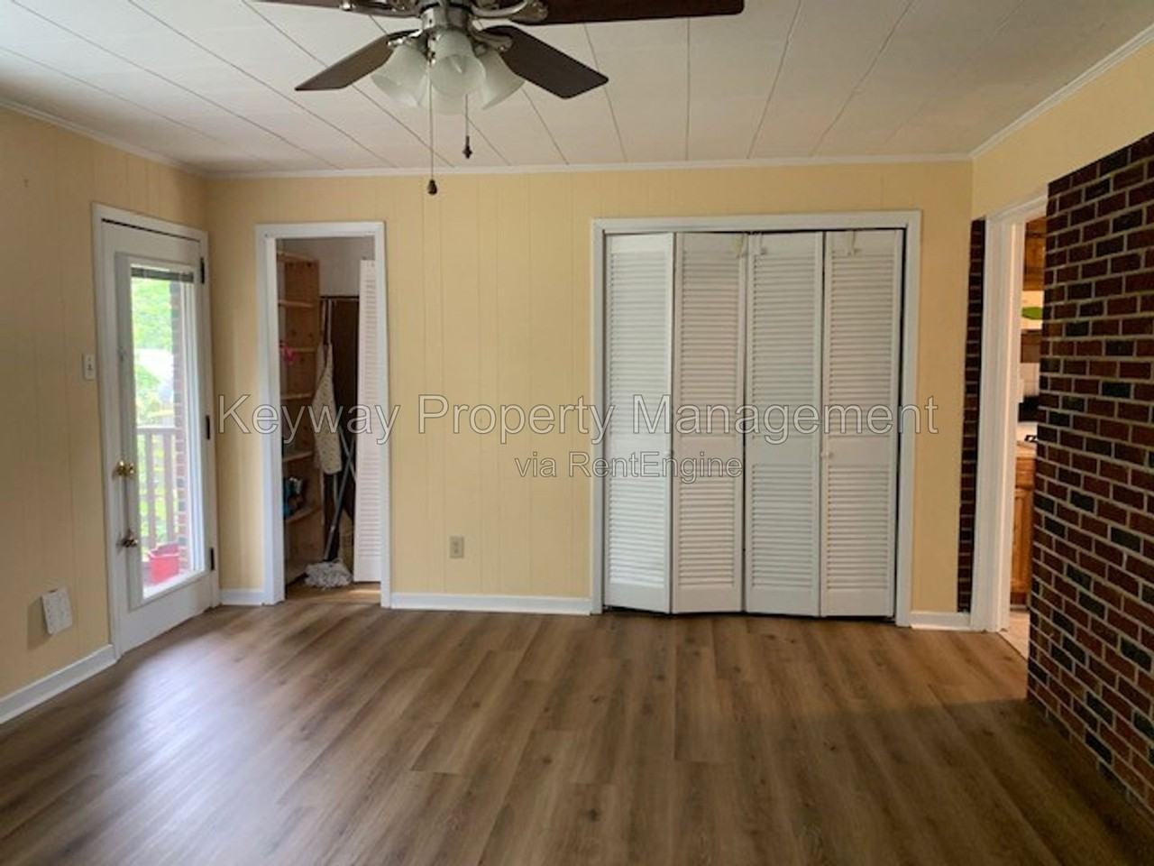 10116 Atomic Rd - Photo 7 of 20