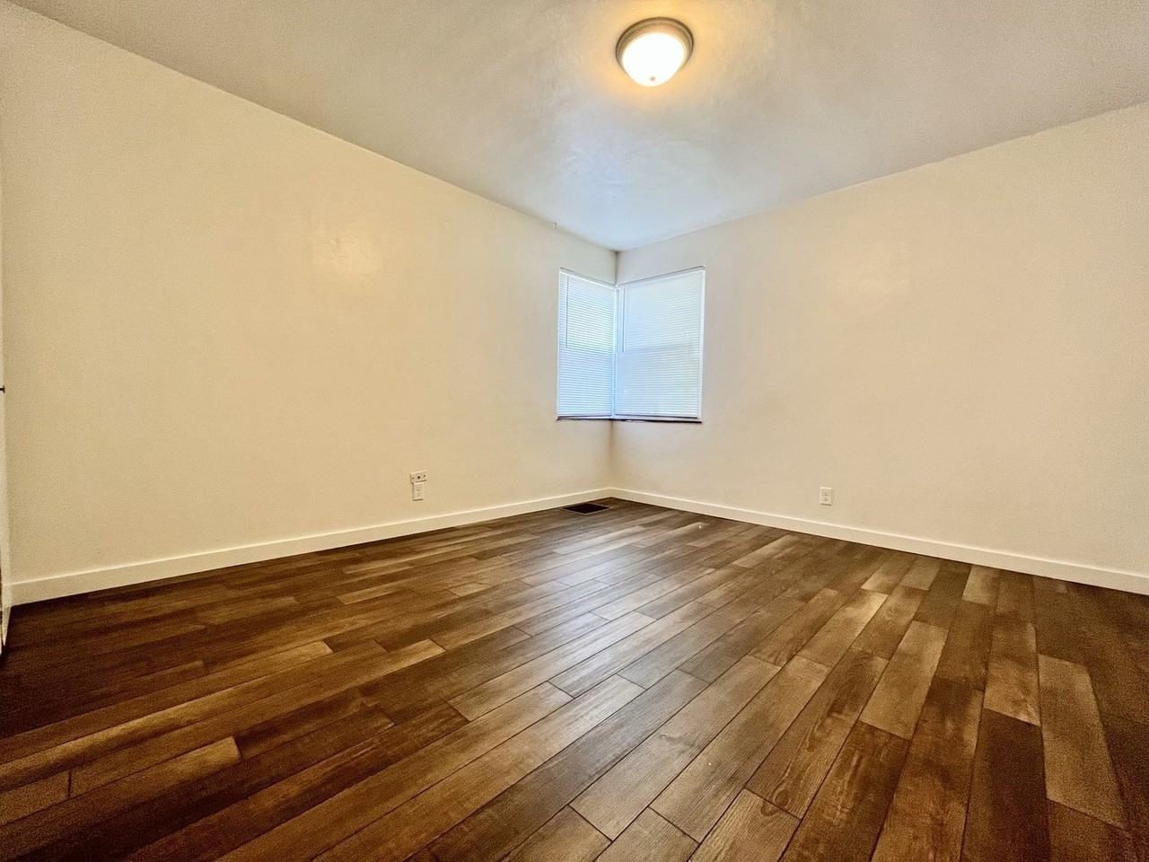 2260 Nelson Ave Se #B - Photo 7 of 15