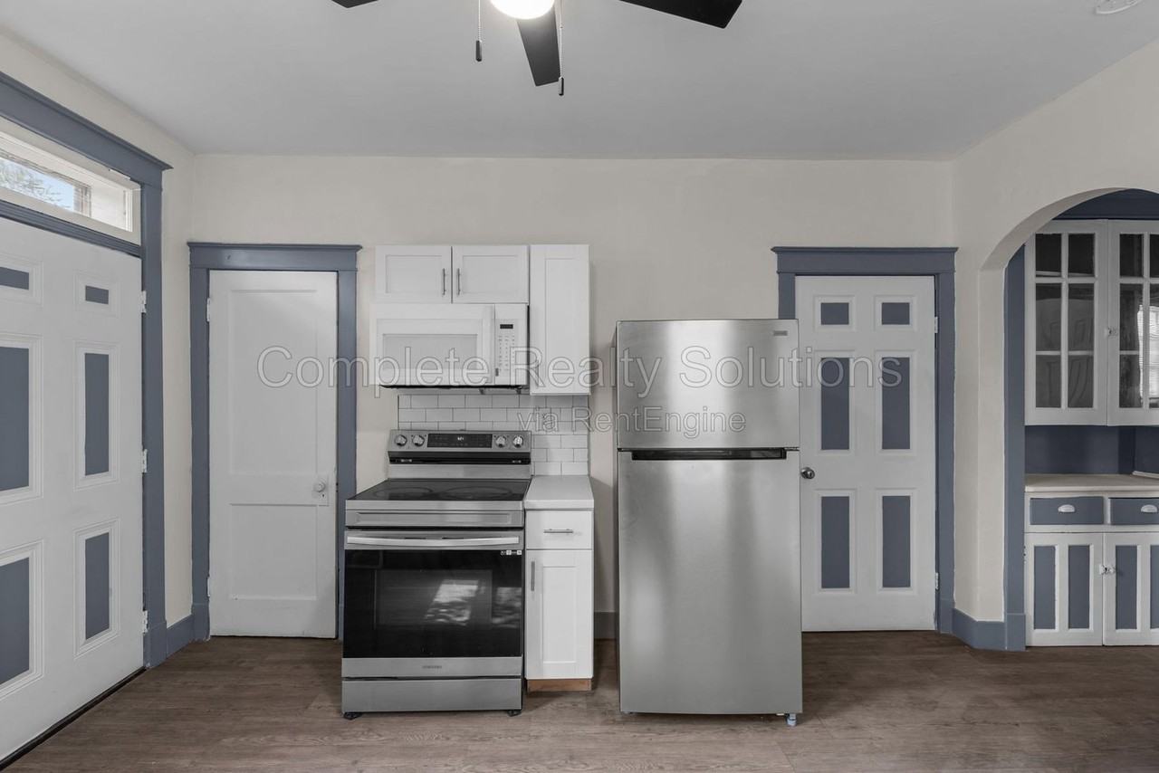 512 Fassen St #2F - Photo 3 of 23