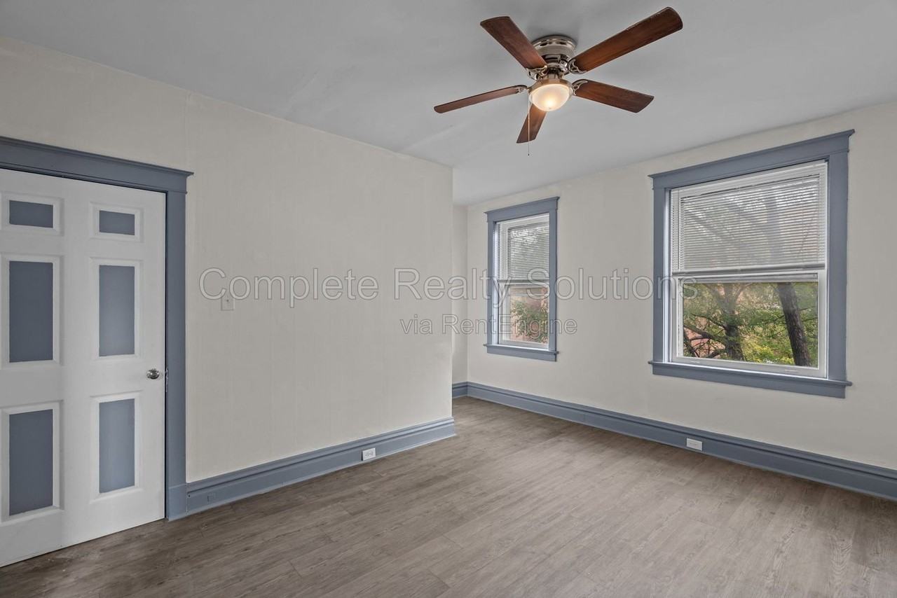 512 Fassen St #2F - Photo 5 of 23