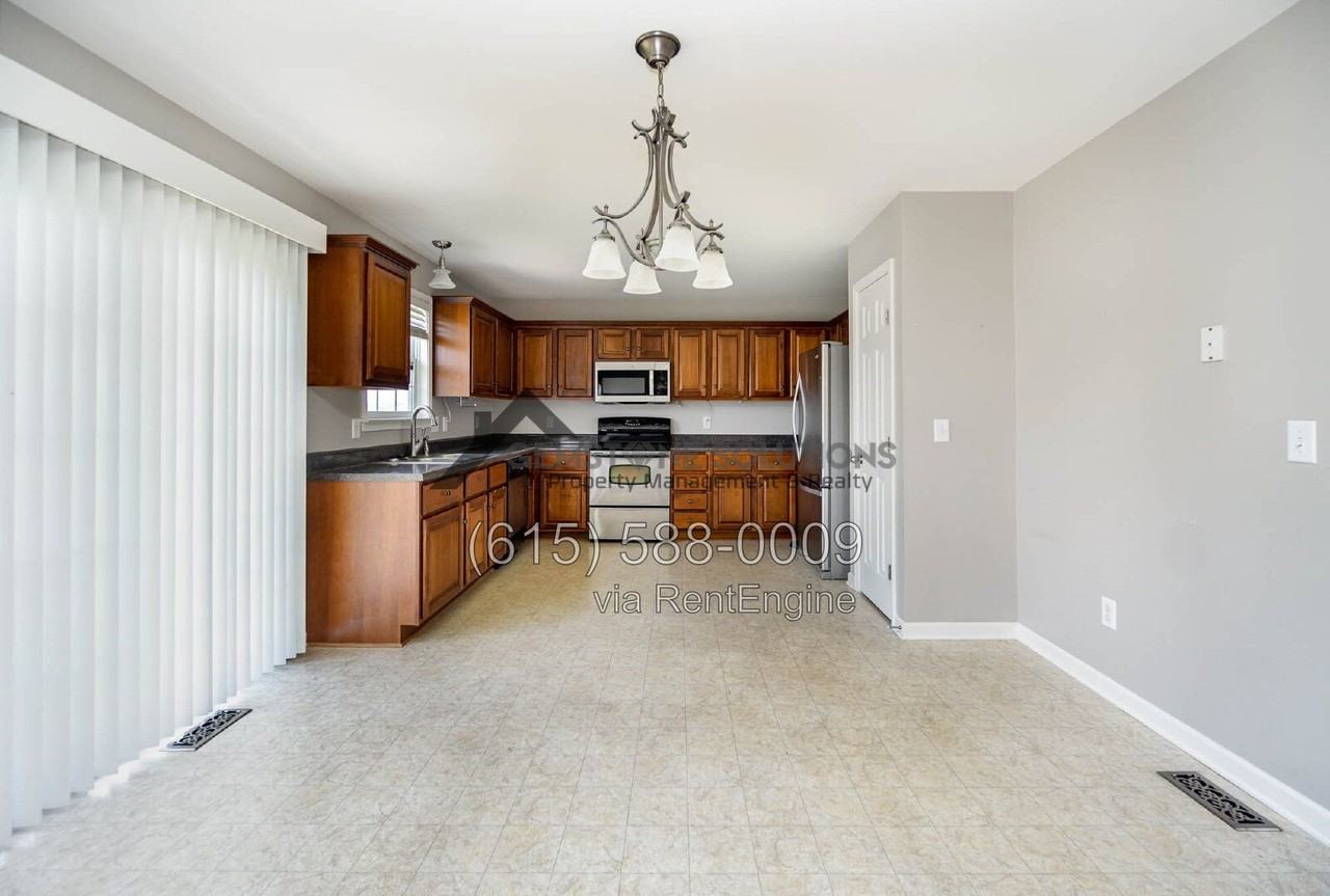 3998 Kristen St - Photo 6 of 31