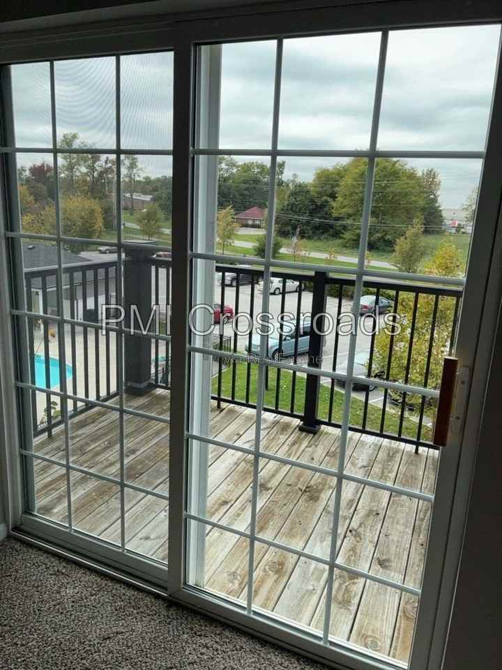 898 Taylor Station Rd #898-304 - Photo 2 of 27
