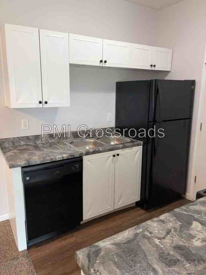 898 Taylor Station Rd #898-304 - Photo 4 of 27