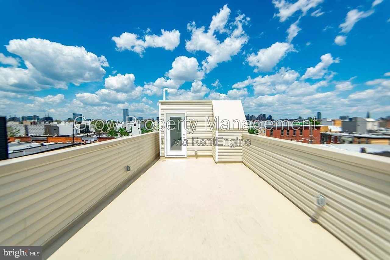 1917 Watkins St - Photo 4 of 16