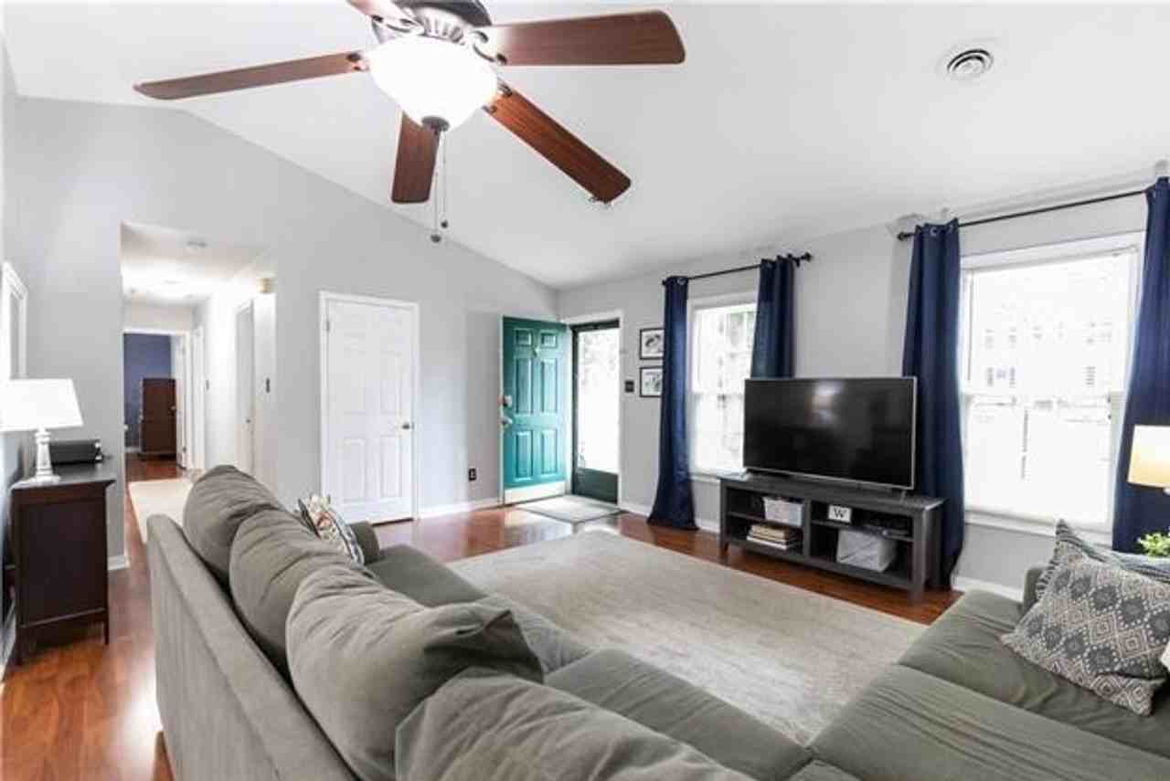 4708 Candlelight Ln - Photo 7 of 29