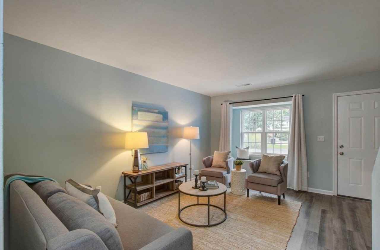 1524 Nantahala Blvd - Photo 2 of 12