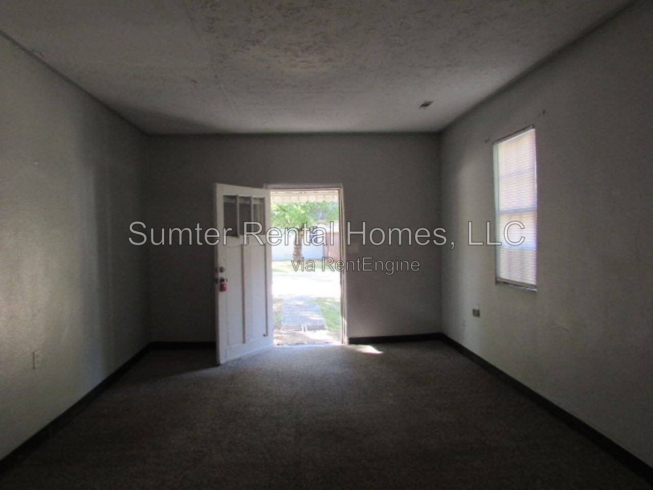 11 Burgess Ct - Photo 4 of 12