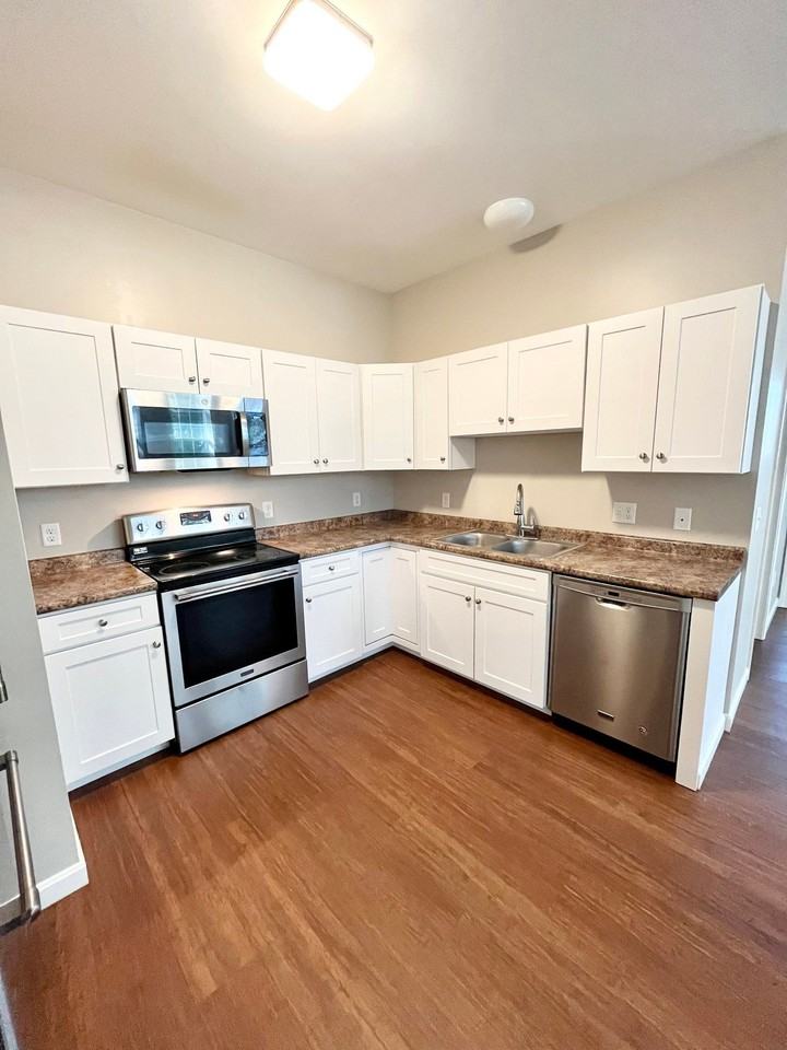 53 River St #3 - Photo 2 of 30