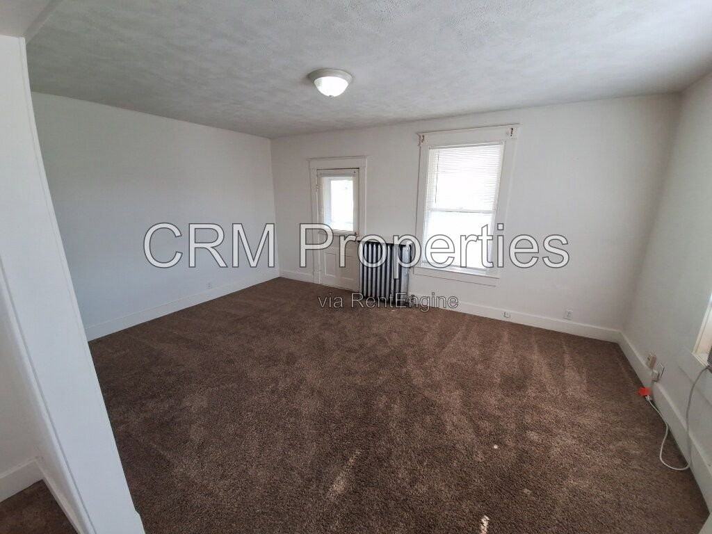201 N Philips St #202 - Photo 3 of 21