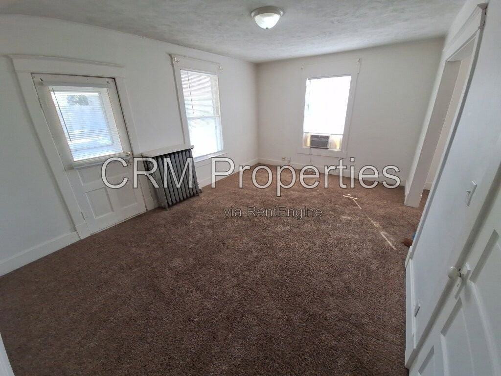 201 N Philips St #202 - Photo 4 of 21