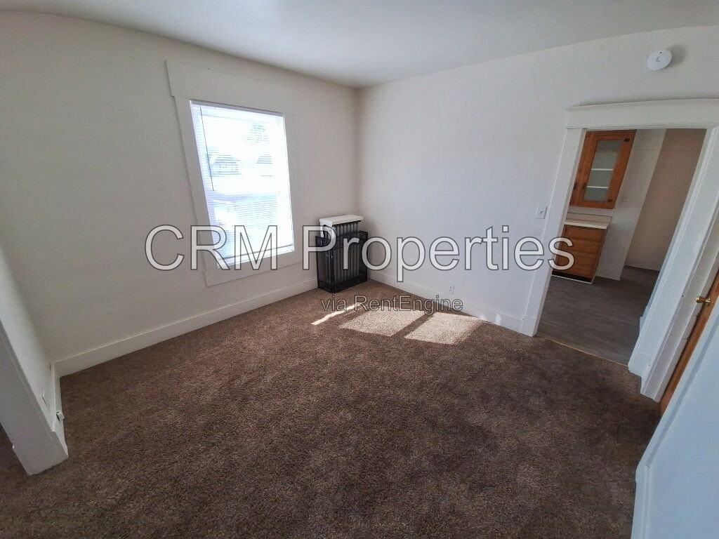 201 N Philips St #202 - Photo 6 of 21