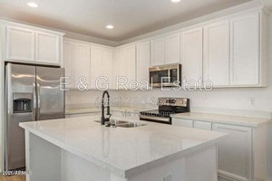 featured image of 1635 E Dogwood Ln