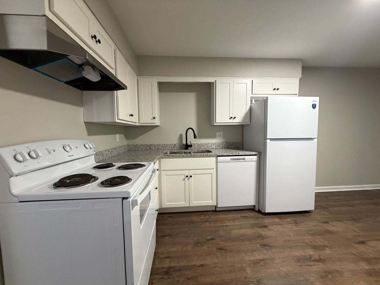 110 Kenton Ct #12 - Photo 7 of 13