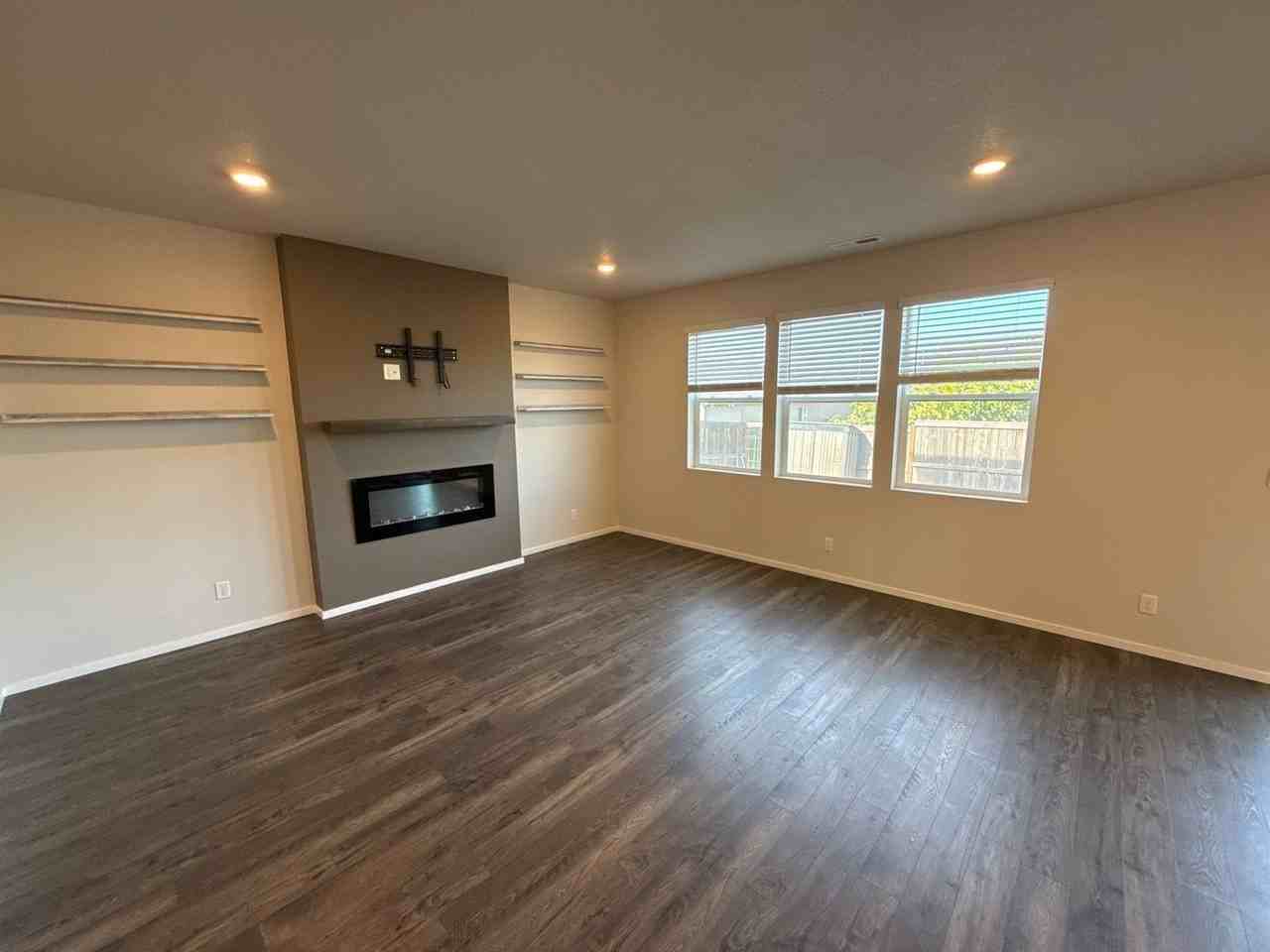 2601 Halter Dr - Photo 4 of 50