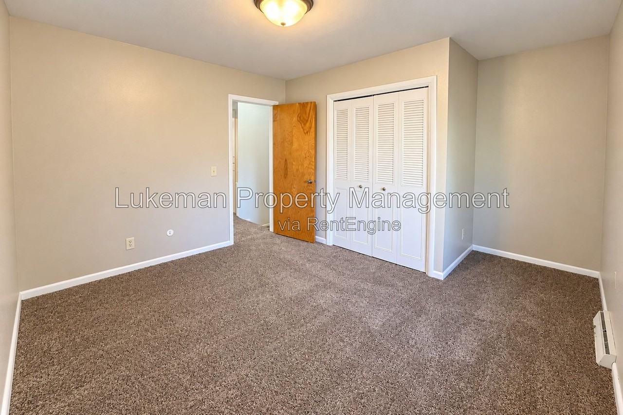 518 N Clarendon St #518 - Photo 7 of 10